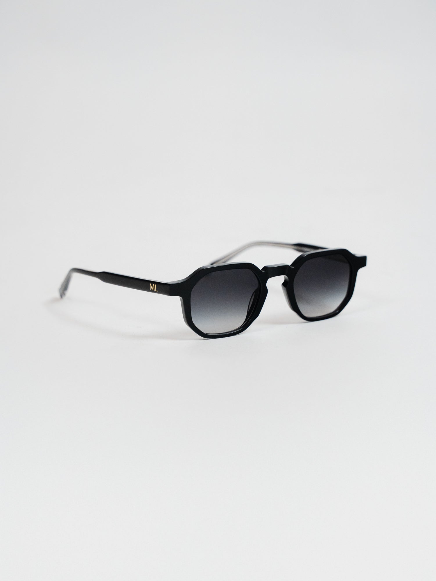 Gradient Black